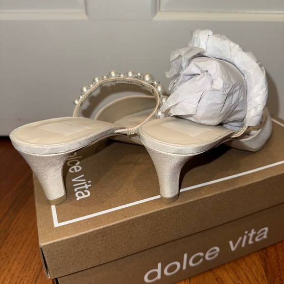 Dolce Vita Cream Mules with Pearl Accent - Picture 4 of 4
